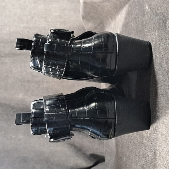 Zara Black Faux Leather Western Style Open Ankle Pointed Toe Boots VG EU 39 US 8 - Picture 2 of 16